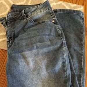 Curve Appeal Boyfriend Jeans size 10 NWOT